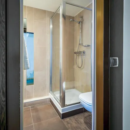 De Bonlieu 3*